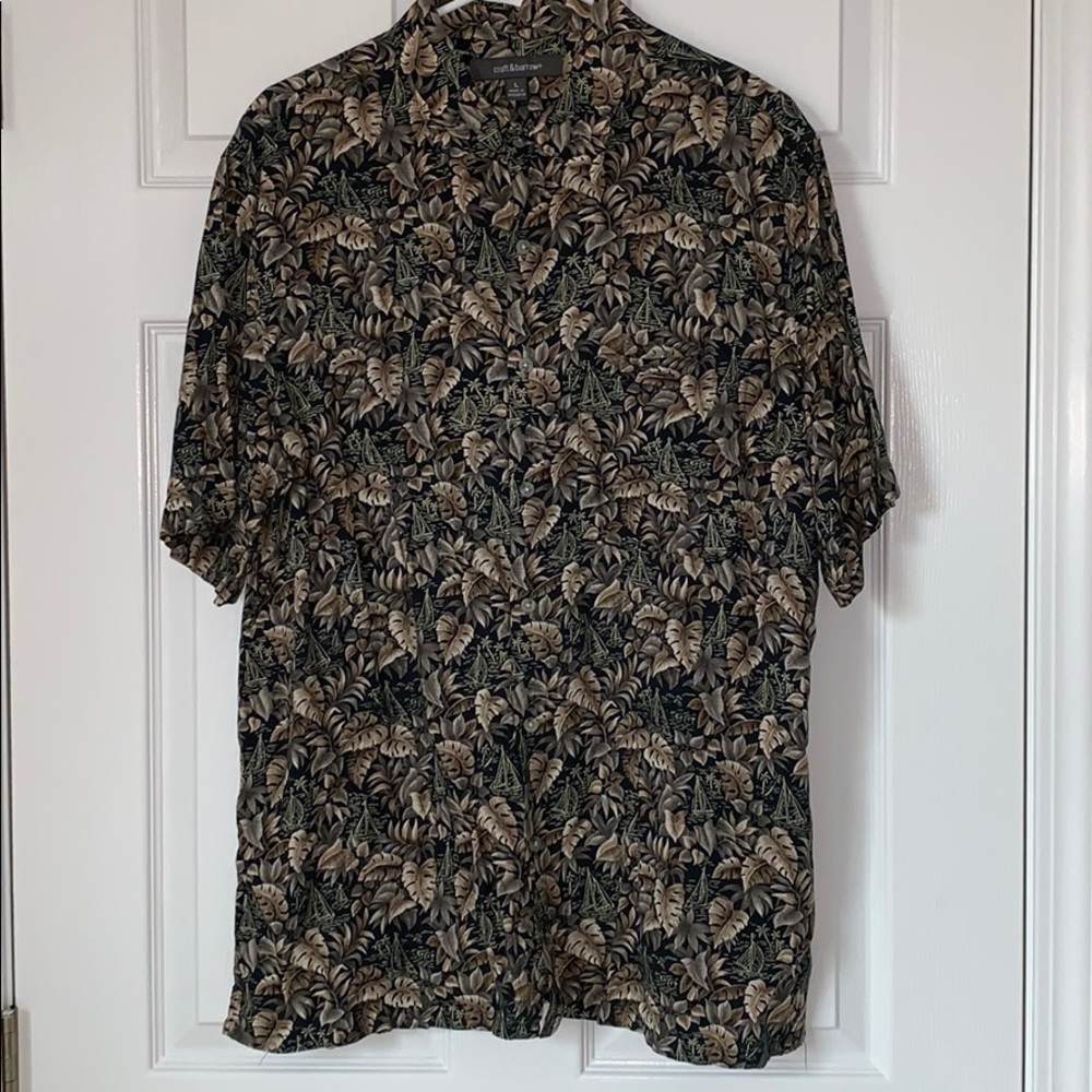Croft&Barrow men’s button-down short sleeve shirt
